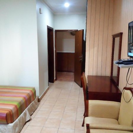 Emerald Hotel Kampala Esterno foto
