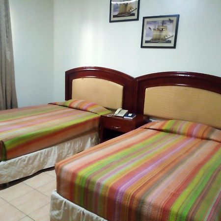 Emerald Hotel Kampala Esterno foto