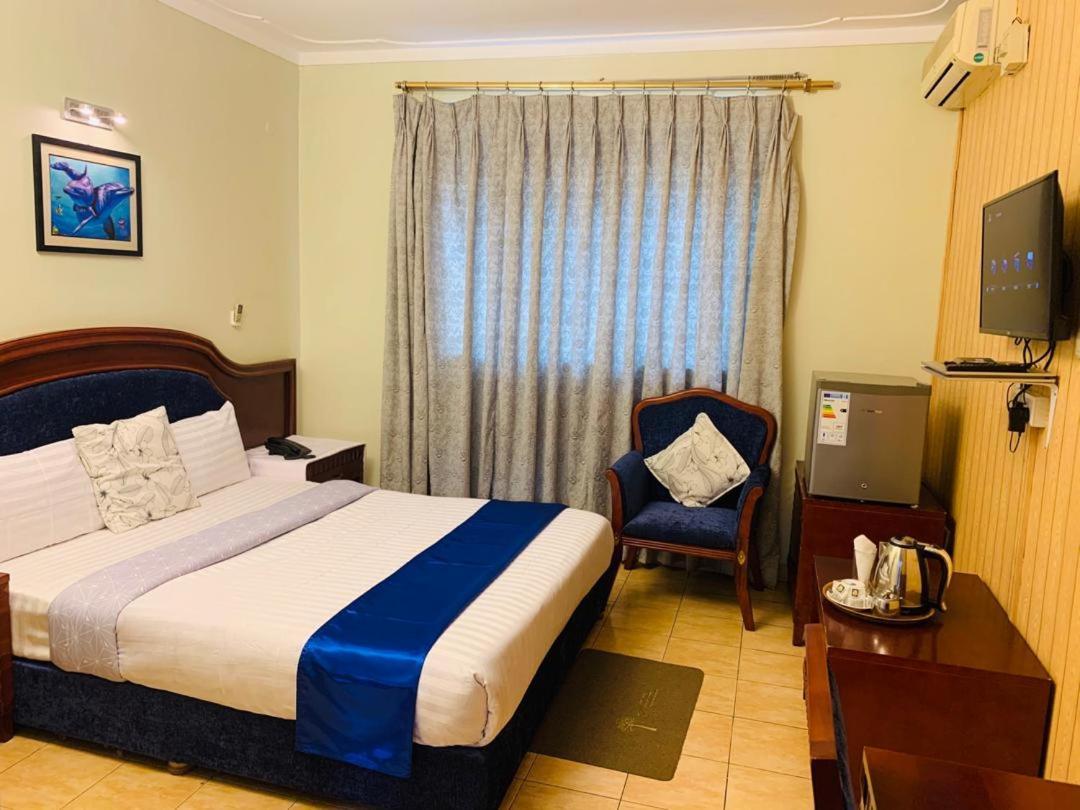 Emerald Hotel Kampala Esterno foto