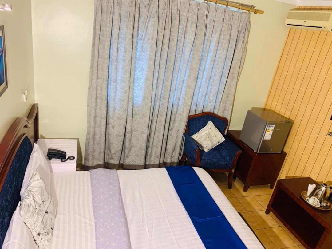 Emerald Hotel Kampala Esterno foto