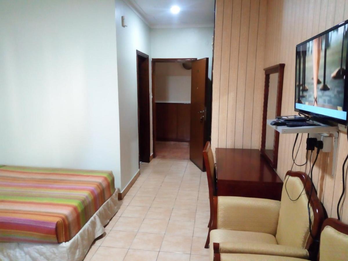 Emerald Hotel Kampala Esterno foto