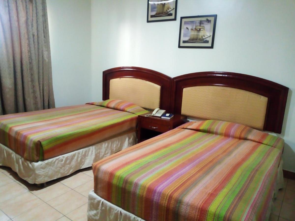Emerald Hotel Kampala Esterno foto