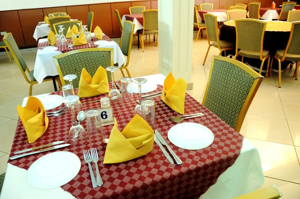 Emerald Hotel Kampala Esterno foto