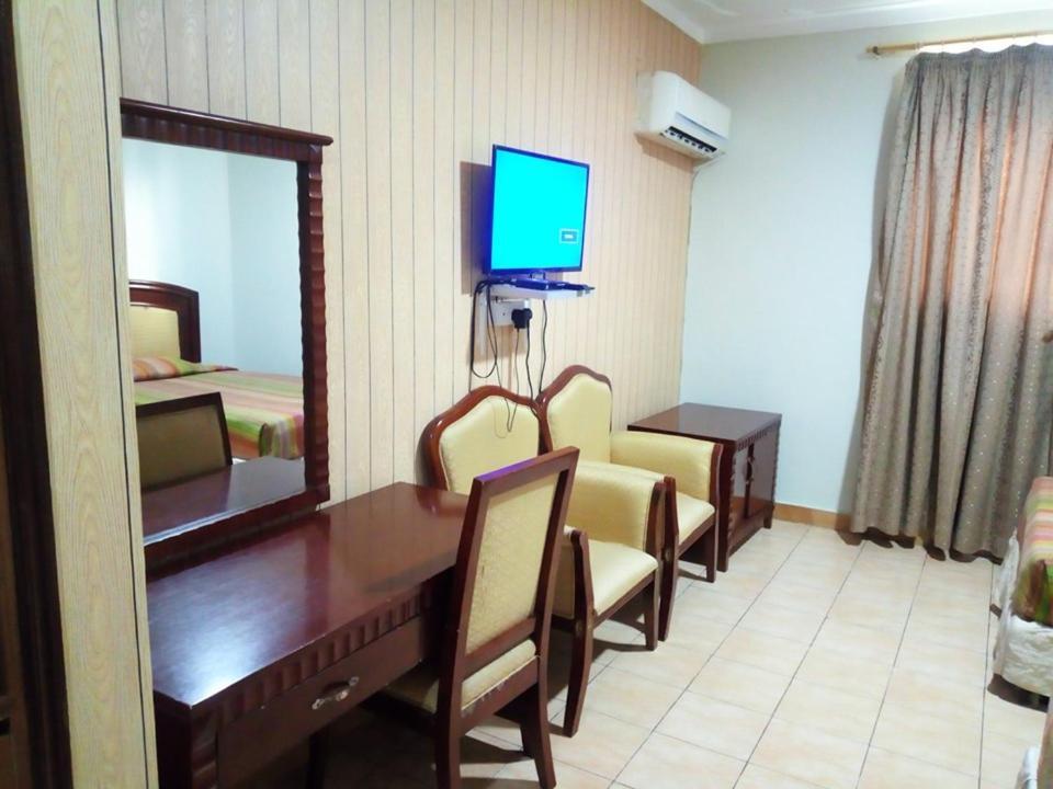 Emerald Hotel Kampala Esterno foto