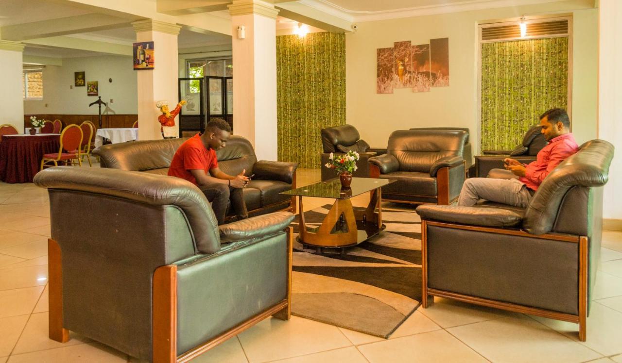 Emerald Hotel Kampala Esterno foto