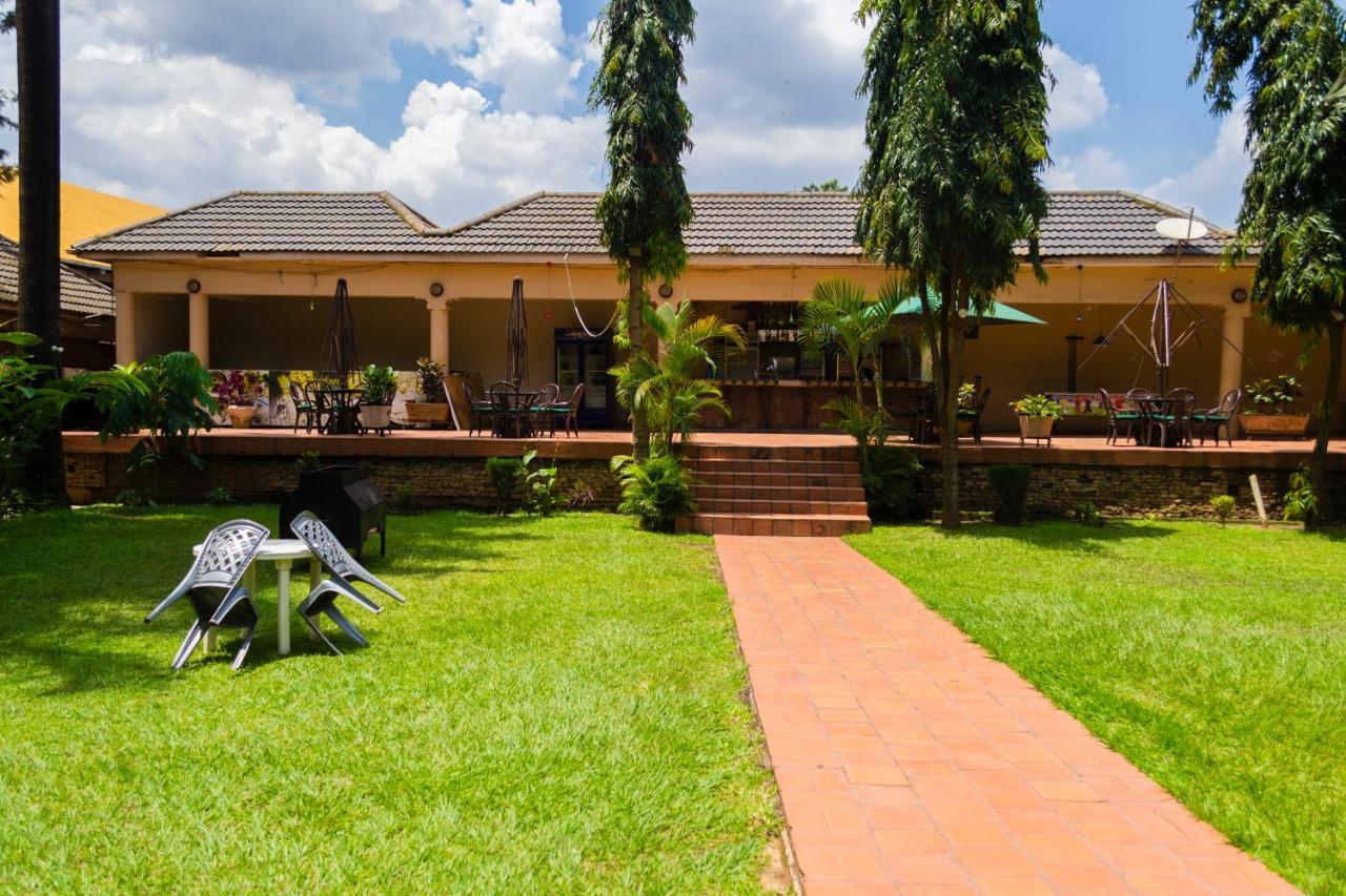 Emerald Hotel Kampala Esterno foto