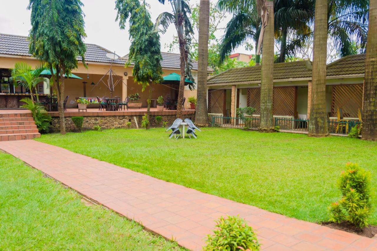 Emerald Hotel Kampala Esterno foto